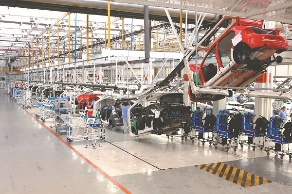 Produção de veículos tem alta de quase 25%