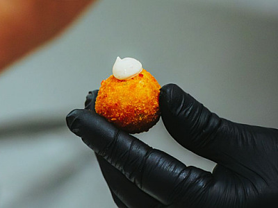 Fogaça revela receita do famoso bolinho de arroz do Cão Véio, sucesso no The Town 2025