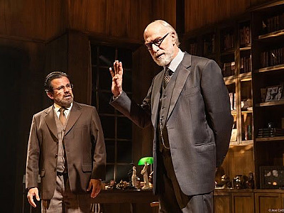 Com os atores Odilon Wagner e Claudio Fontana, Praça das Artes recebe peça “A Última Sessão de Freud