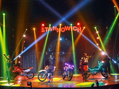 Circo Stankowich Gold estreia curta temporada em Barueri