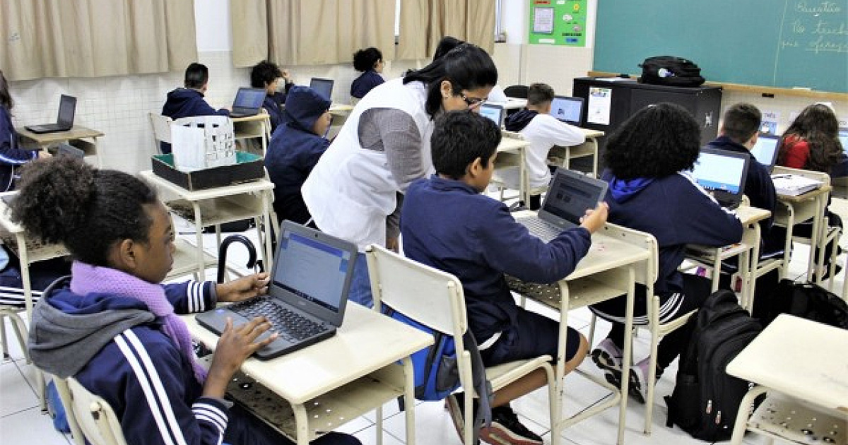 Para retorno seguro às aulas, Barueri pretende imunizar professores da rede municipal