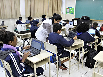 Para retorno seguro às aulas, Barueri pretende imunizar professores da rede municipal