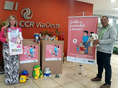 Apae Barueri recebe doação de brinquedos arrecadados pela CCR ViaOeste