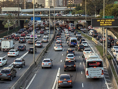 Solicitação para emplacamento de veículos passa a ser feita diretamente ao Detran-SP