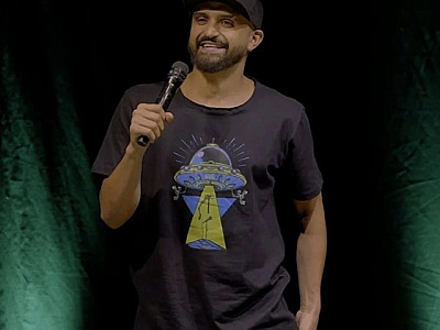 Humorista Thiago Ventura se apresenta em Barueri no dia 29