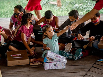 Por doações, projetos e ONGs da região realizam campanhas de Natal
