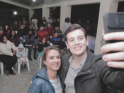 Em pré-campanha, deputados articulam dobradas e garantir redutos no interior