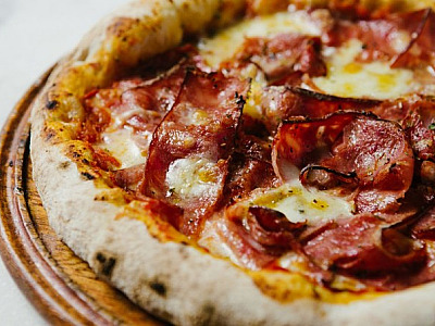 Com unidade em Alphaville, Ráscal comemora Dia da Pizza com ação social