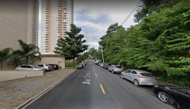 Moradores do Melville Empresarial reclamam da falta de manutenção nas ruas