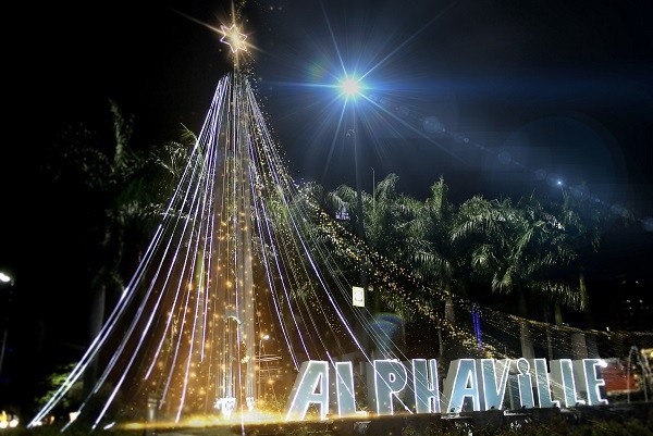 AREA prepara decoração de Natal da Al. Rio Negro