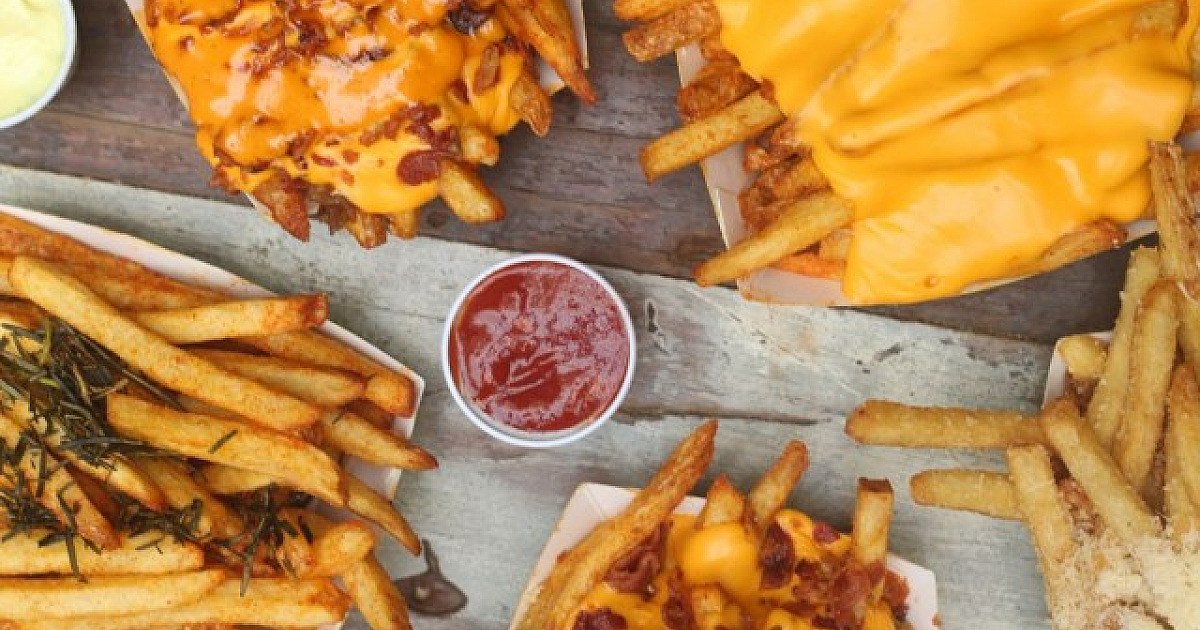 Cabana celebra Dia do Hambúrguer com clássicos da casa