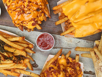 Cabana celebra Dia do Hambúrguer com clássicos da casa