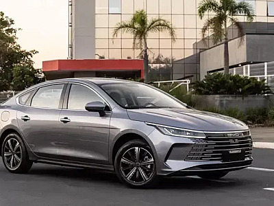 BYD King: sedã híbrido chega ao Brasil em duas versões