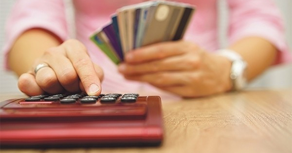 Só 9% conseguem pagar despesas do início de ano com o salário