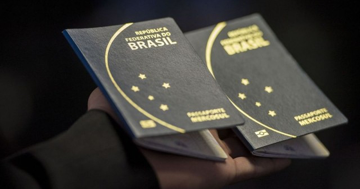 Fila para emissão do passaporte tem 100 mil pessoas, diz Polícia Federal