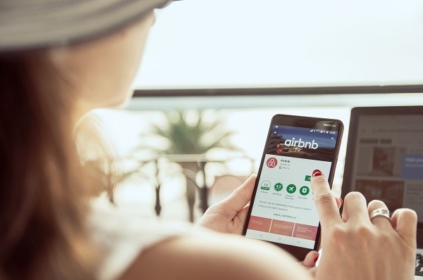 Para segurança de usuários, Airbnb anuncia novas medidas