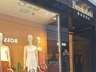 Com descontos de até 70%, shoppings têm lojas em liquidação