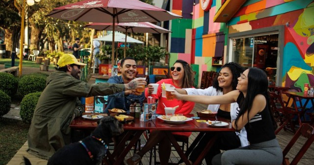 Bares, restaurantes e até parque têm programação para jogos do Brasil na Copa