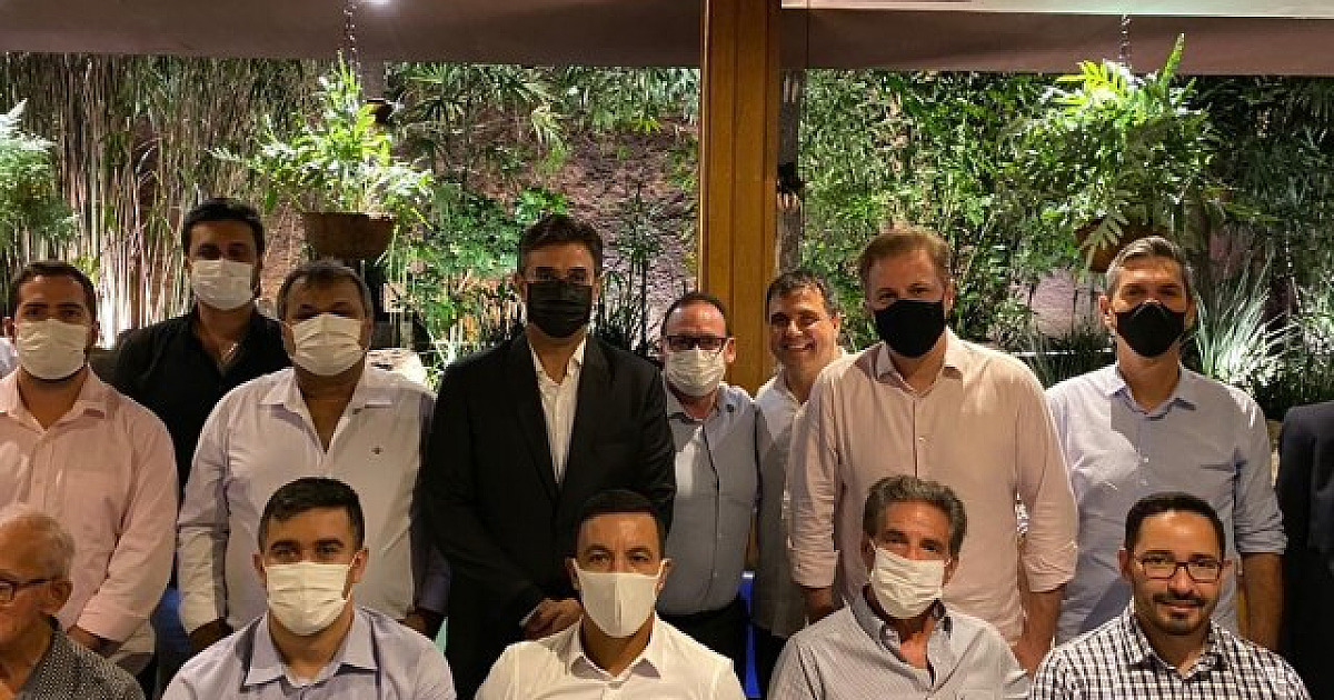 Prefeitos do Podemos declaram apoio a Rodrigo Garcia, um dia após partido ter filiado Mamãe Falei