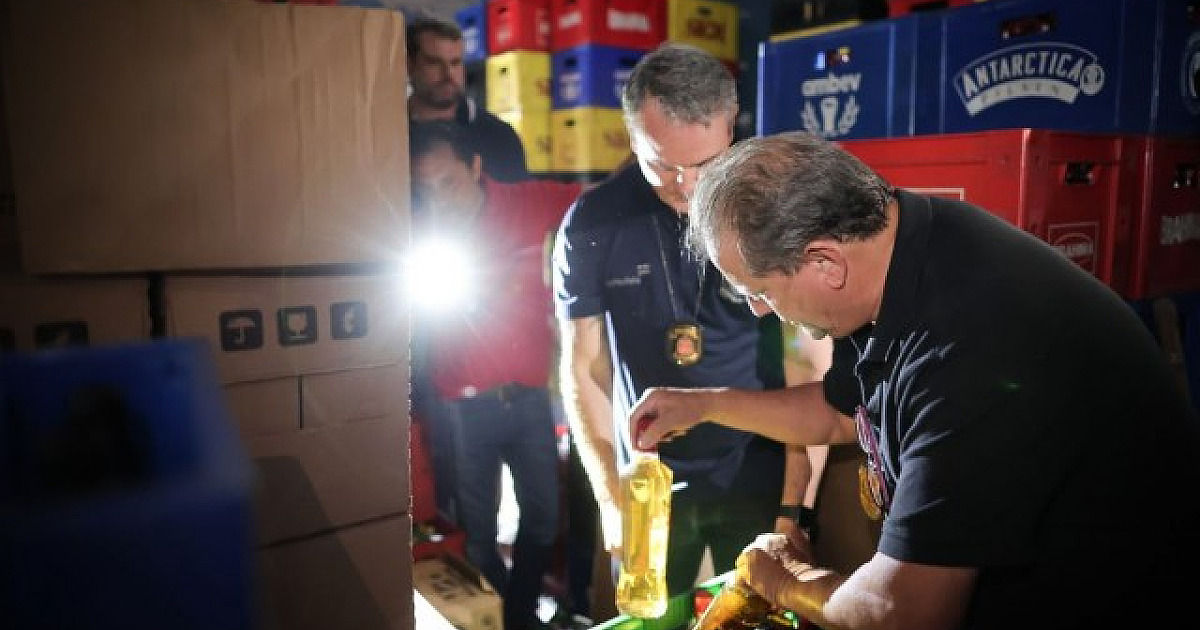 Fiscalização do Governo de SP fecha comércio em Barueri por possível uso de metanol