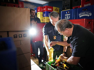 Fiscalização do Governo de SP fecha comércio em Barueri por possível uso de metanol