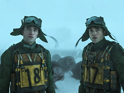 Estrelado por Robert Pattinson, “Mickey 17” estreia nos cinemas