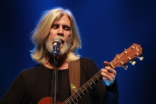 Oswaldo Montenegro faz show no Parque Municipal domingo (10)