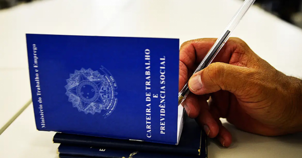 Desemprego recua para 5,6%, revela IBGE