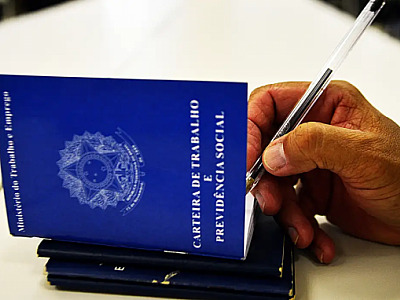 Desemprego recua para 5,6%, revela IBGE