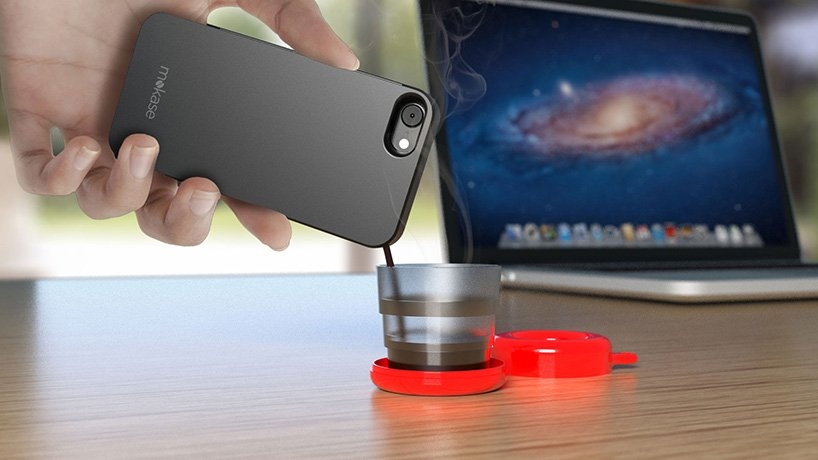 Startup cria capa de celular que também é máquina de café
