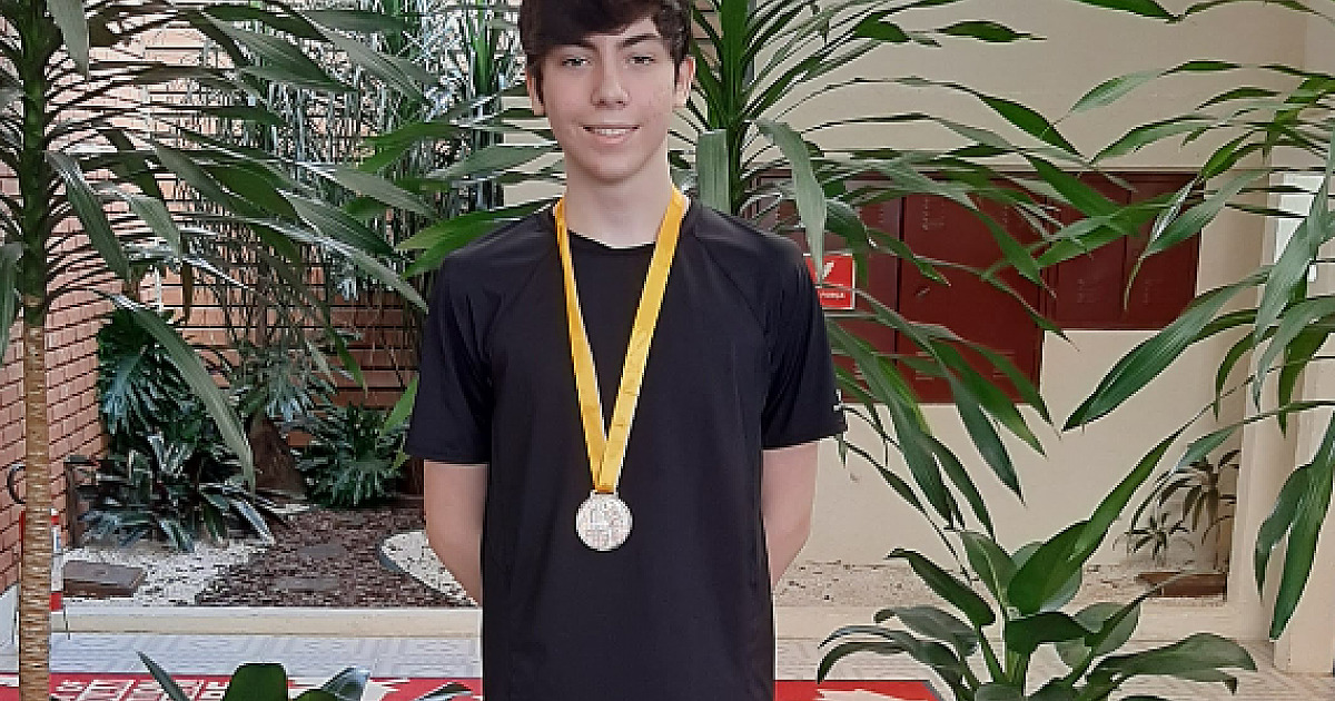 Aluno da Maple Bear Alphaville conquista 1º lugar na Olimpíada Nacional de Ciências