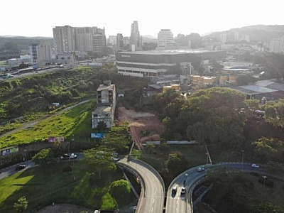 Para melhorar trânsito, prefeituras investem em obras em Alphaville