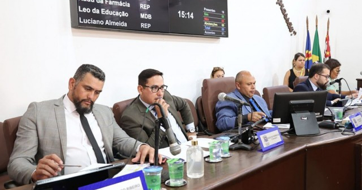 Câmara de Parnaíba vai retirar citação religiosa de começo das sessões