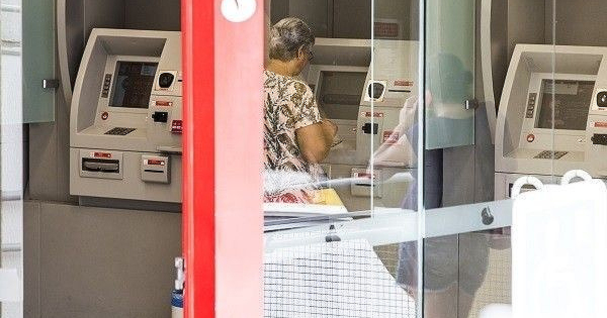 Confira o que abre e fecha no feriado de Carnaval