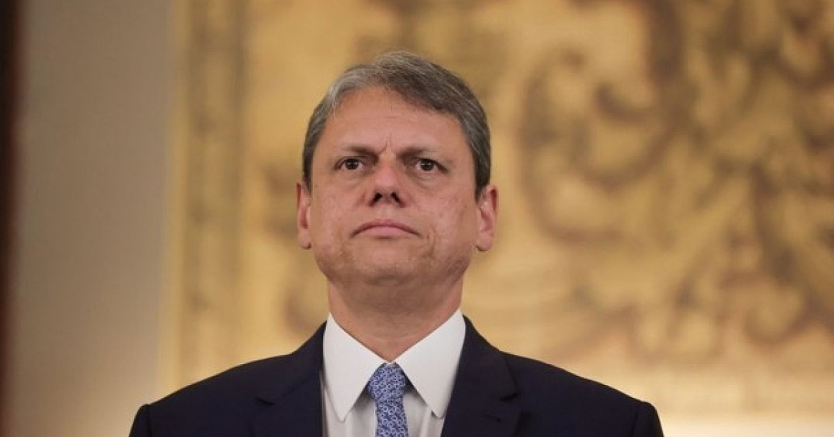 Governador sanciona lei que autoriza prefeituras a decidirem sobre mototáxi