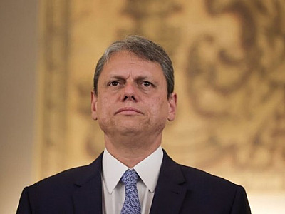 Governador sanciona lei que autoriza prefeituras a decidirem sobre mototáxi