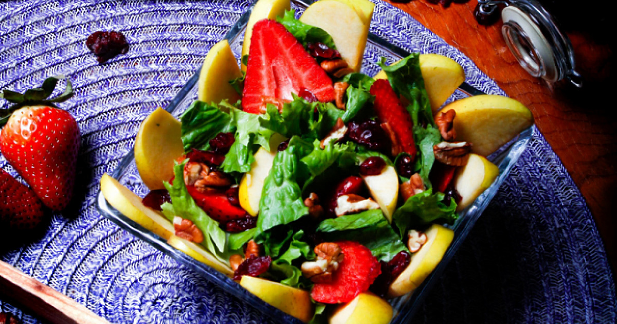 5 opções de saladas para os dias quentes de verão