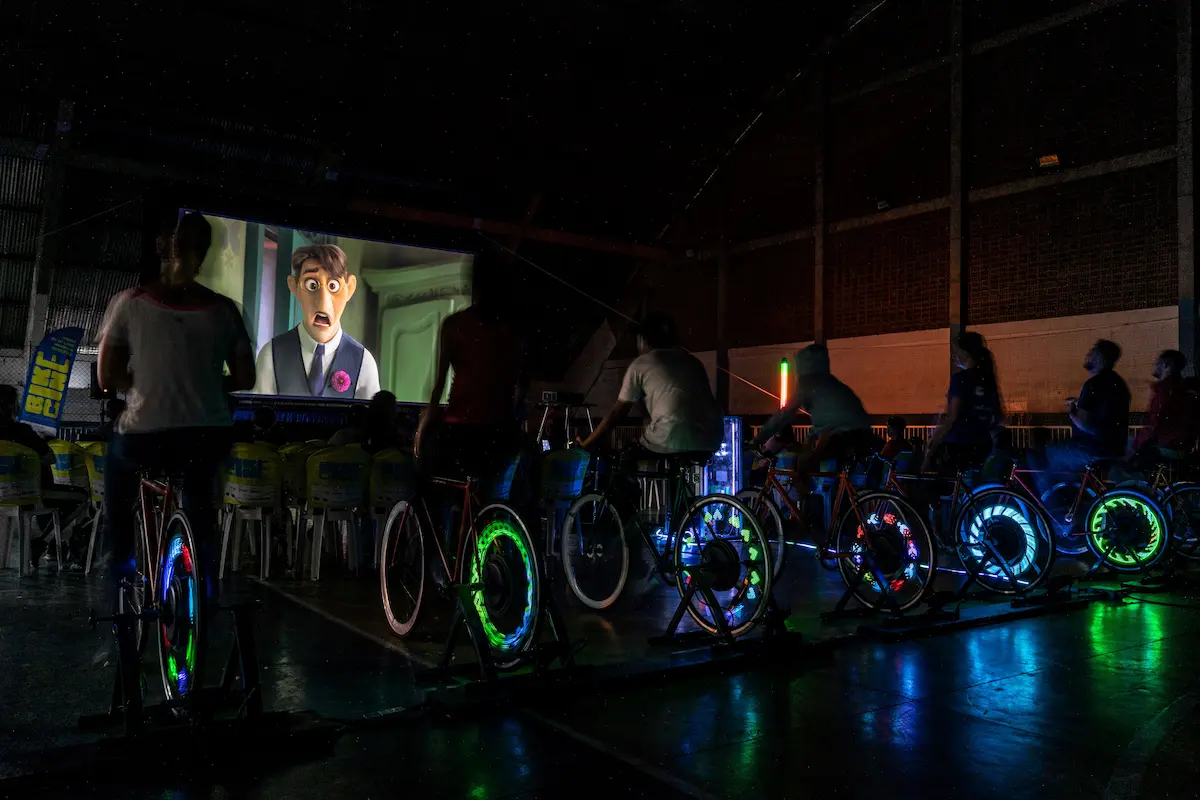 Bike Cine chega a Barueri com cinema movido a bicicletas