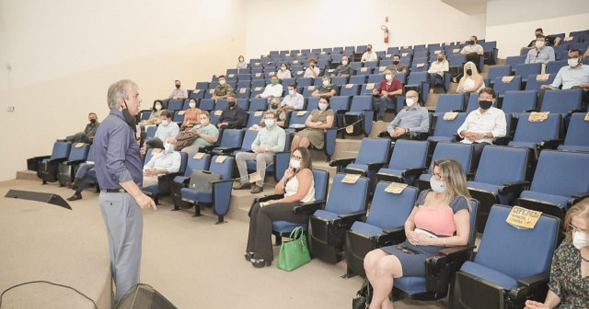 Prefeito Furlan ‘cobra’ vacina do Governo Federal