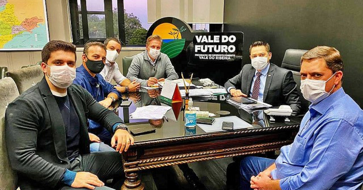 Doria exclui região de reabertura do comércio e prefeitos se irritam