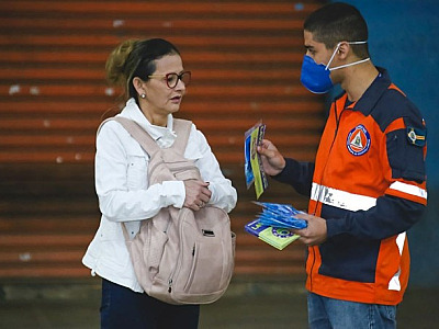 Após decreto, Parnaíba entrega mais de 30 mil máscaras para população