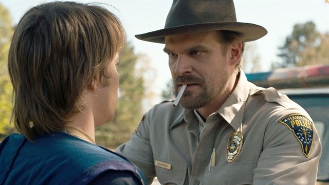 Após polêmica com “Stranger Things”, Netflix reduzirá presença de tabaco em suas séries