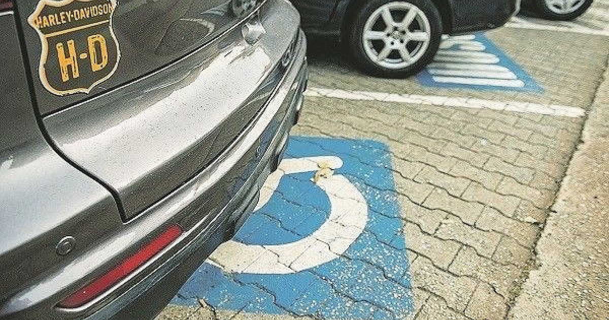 Número de multas por estacionar em vagas reservadas cresce 110% em Alphaville