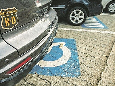 Número de multas por estacionar em vagas reservadas cresce 110% em Alphaville