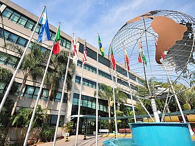 Escola de Alphaville oferece aulas online gratuitas de preparação para a redação do Enem