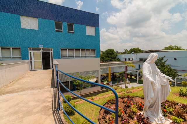 Para manter atendimento na pandemia, Rainha da Paz cria campanha de doação