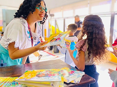 Com projeto "Leitura para Todos", Shopping Tamboré doa 400 livros para biblioteca em Barueri