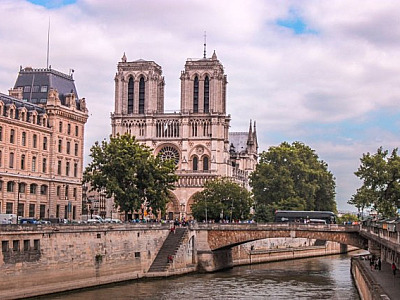 Catedral de Notre-Dame deve reabrir em 2024, ano dos Jogos de Paris
