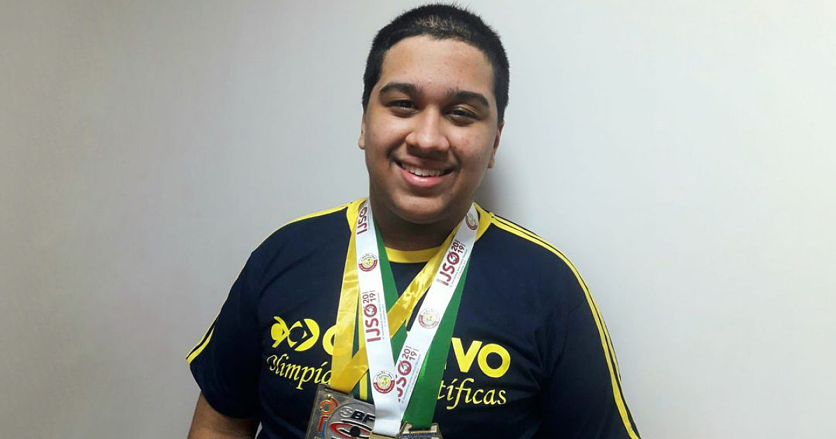 Caio Augusto Siqueira: das salas de aula do Colégio Objetivo Integrado diretamente para o MIT