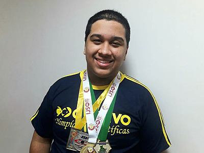 Caio Augusto Siqueira: das salas de aula do Colégio Objetivo Integrado diretamente para o MIT